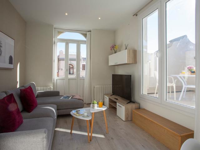 CAD10 Hermoso ático de 2 habitaciones en Ruzafa