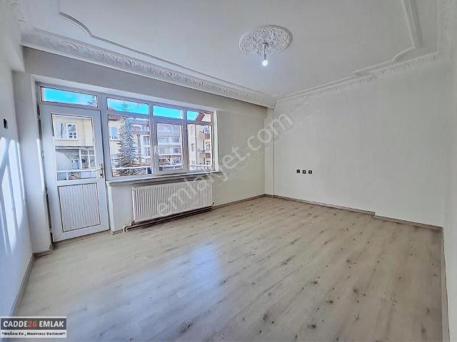 Cadde26 Dan Gökmeydan Mahallesinde Arakat 2+1 Daire