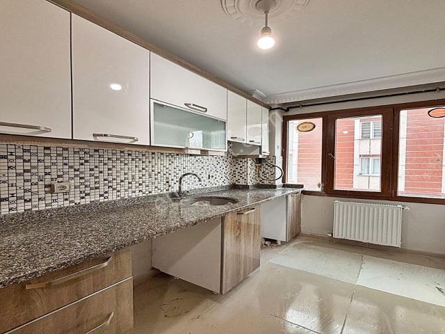 Cadde34 Yapı'dan Çınar Koruparka Komşu Asansörlü Binada 2+1 Kelepir Acil Satılık Arakat Daire!