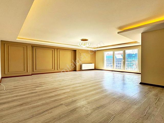 Cadde34 Yapı'dan Sultaniye'de Kapalı Otoparklı Aile Oturumuna Uygun 2+1 Satılık Arakat Daire!