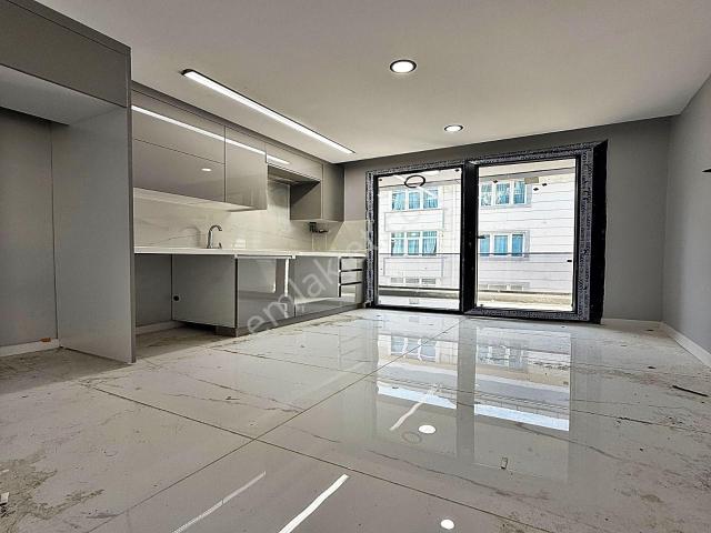 Cadde34 Yapı'dan Yönetmeliğe Ve %80 Krediye Uygun Sıfır Metrobüsün Dibinde 3+1 Satılık Daire!