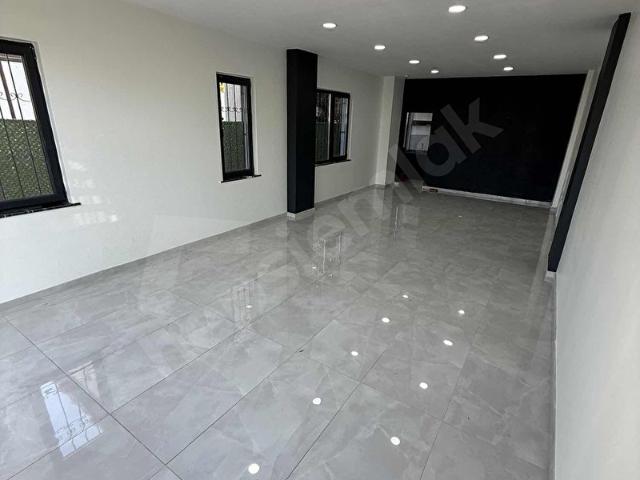 CADDE ÜSTÜ GÜXEL KONUMDA KİRALIK DÜKKAN