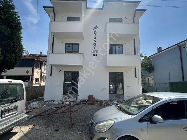 Cadde Üstü Kira Getirisi Yüksek 1+1 Daire