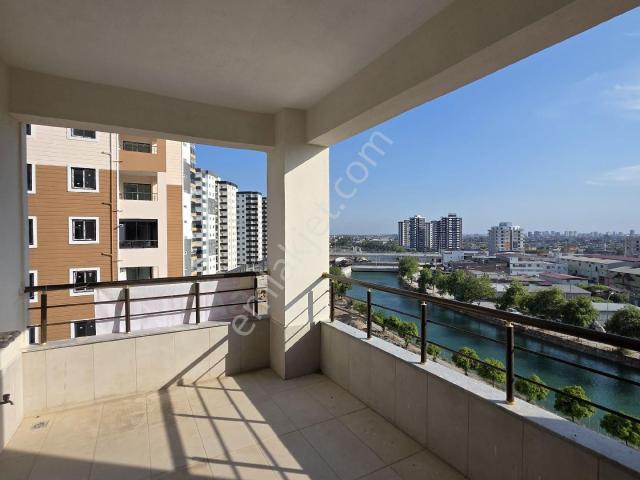 Cadde Üstü 3+1 Sıfır Daire