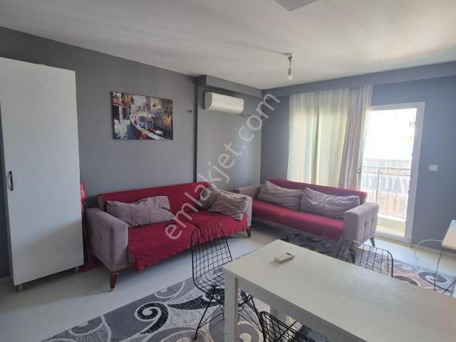 Cadde Üzeri 1+1 Full Eşyalı Balkonlu Geniş Oturumlu Kiralık Daire