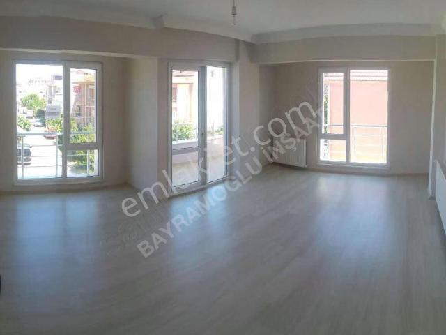 Cadde Üzeri Deniz Manzaralı 5+1 Dubleks