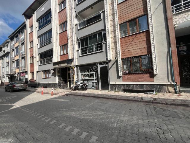 Cadde Üzeri Hazır Kiracılı Yatırımlık Satılık Dükkan