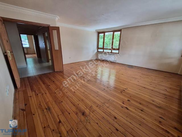 Cadde Üzeri İster Daire İster İşyeri Olarak Kullanıma Musait 3+1