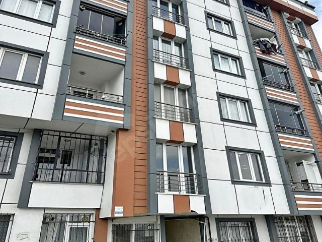 CADDE ÜZERİNDE METROBÜSE YAKIN YENİ BİNADA KELEPİR 2+1 ARAKAT SATILIK DAİRE