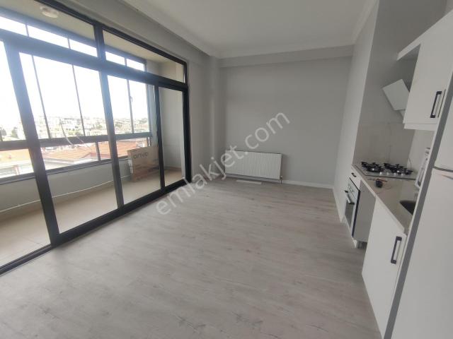 Cadde Üzeri Ofis İçin Uygun Ayçadan Satılık 1+1 Daire