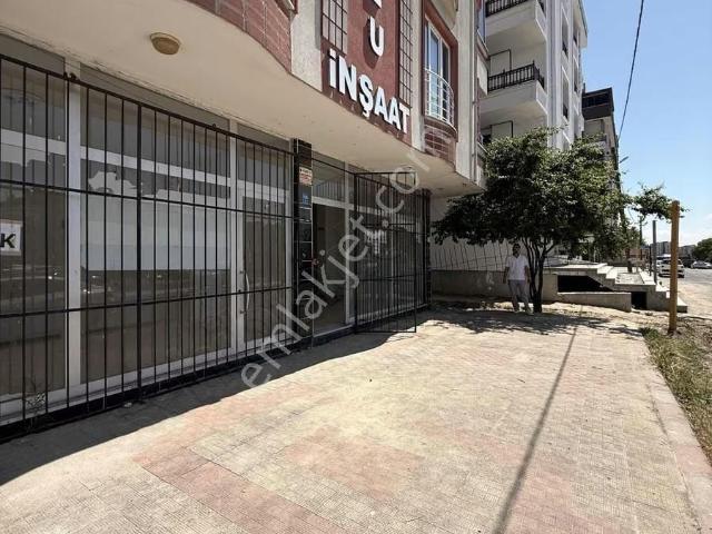 Cadde Üzeri Perşembe Pazarı Önü 450 M2 Bodrumlu Dükkan