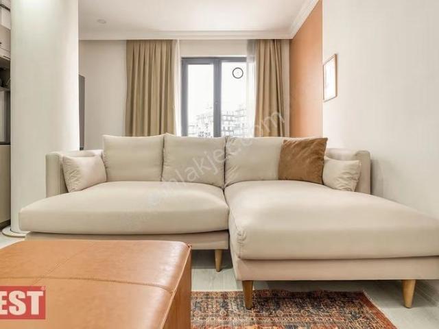 Cadde Üzerinde Temiz Eşyalı 2+1 Kiralık Daire
