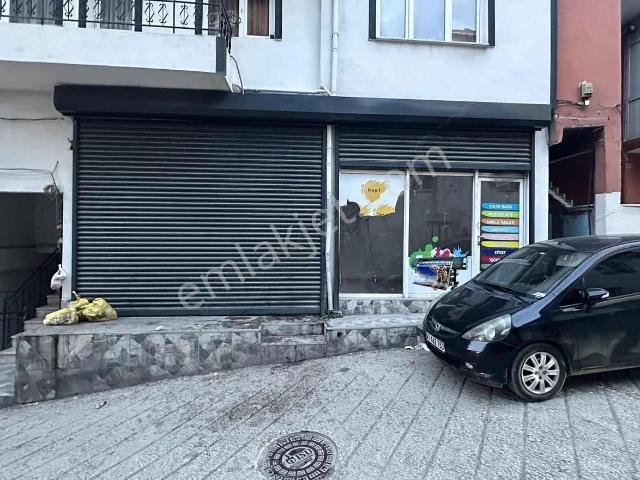 Cadde Üzerinde Yaya Ve Araç Trafiği Yüksek Kiralık Ofis