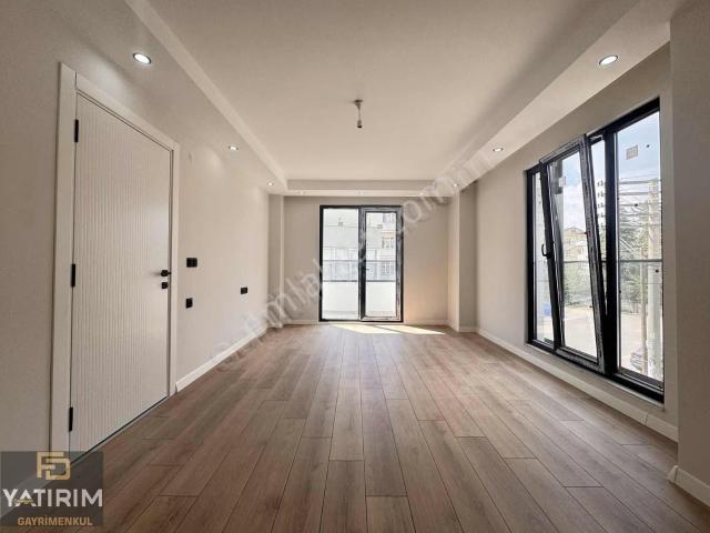 Cadde Yakını Yerden Isıtmalı Asansörlü 2+1 95 M2 Lüx Ara Kat