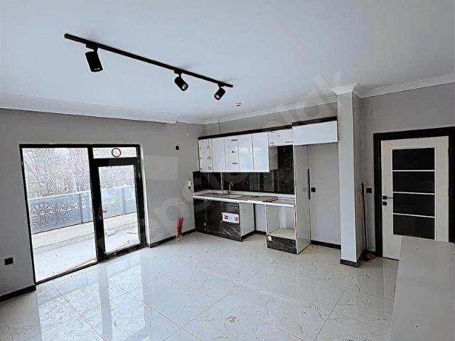 CADDE CEPHELİ AKILLI EV SİSTEMLİ EMSALSİZ FIRSAT 2+1 DAİRE