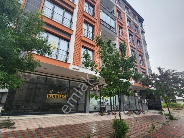 Cadde Cepheli Kaçırılmaz Kiralık Dükkan!