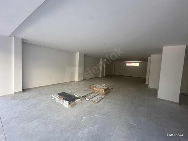 CADDE DİBİNDE CADDEYE CEPHE KİRALIK DÜKKAN