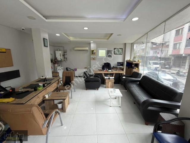 Cadde Emlak Cumhuriyet Merkezi Konumda 40+40 Kiralık Dükkan