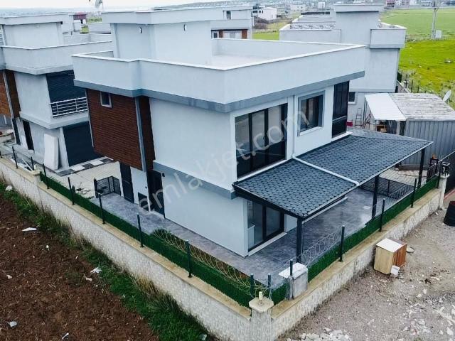 Cadde Farkı İle Yerden Isıtmalı Sıfır Ultra Lüks 3+1 Mustakil Villa