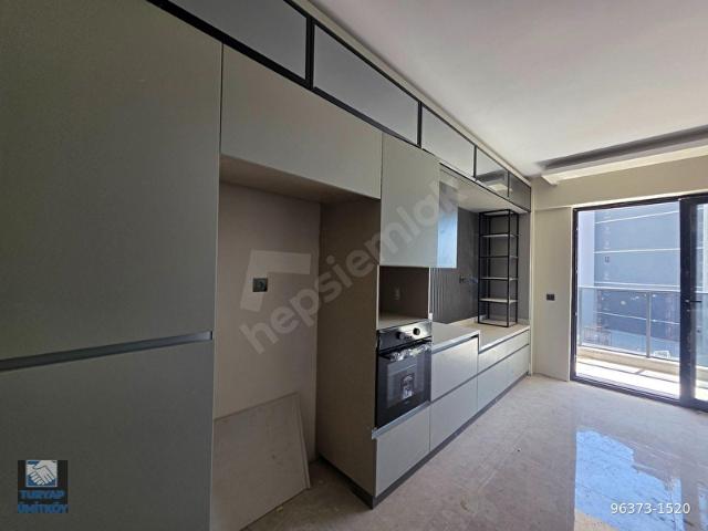 CADDE GÖKSU ERYAMAN SUSUZ YÜKSEK GİRİŞ 4+1 SIFIR