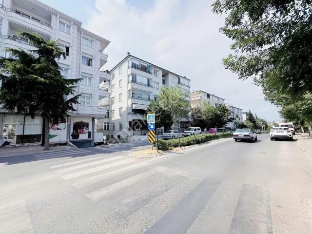 Cadde Manzaralı Arakat 3+1 Satılık Geniş Daire Yıldız Mah