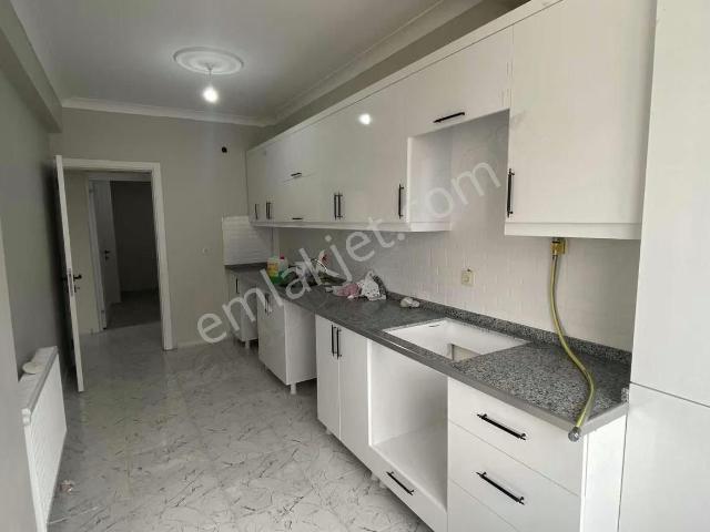 Cadde Seyran'dan Kiralık Arakat 2.5+1, Geniş Daire
