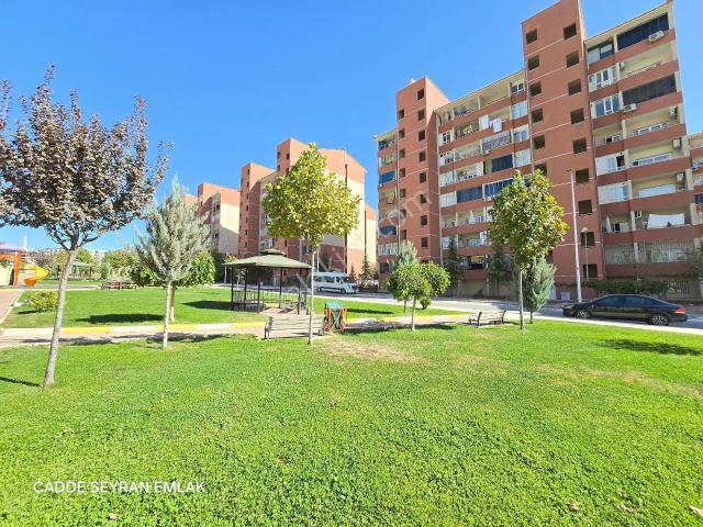 Cadde Seyran'dan Satılık 2+1 86 M2 Yüksek Giriş Park Cepheli