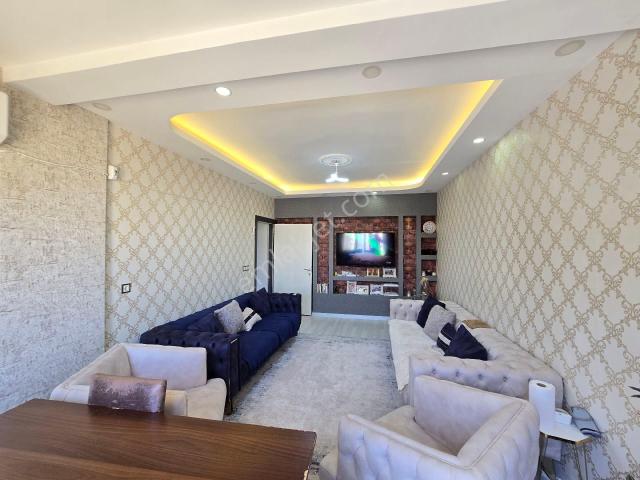 Cadde Seyran'dan Satılık 2+1 125m2 Cephe Açık İskanlı Sonkat