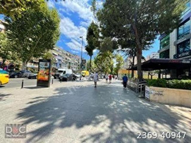 CADDEBOSTAN BAĞDAT CADDESİ GİRİŞİNDE YENİ BİNADA 240 M2 KUPON DÜKKAN