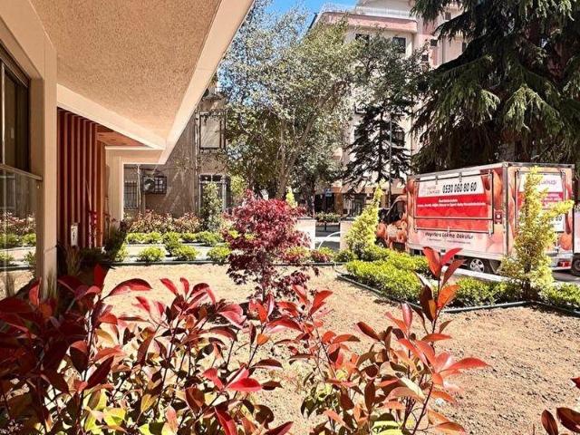 CADDEBOSTAN SAHİLDE 1+1 42 M2 NET ULTRA LÜKS GİRİŞ KAT