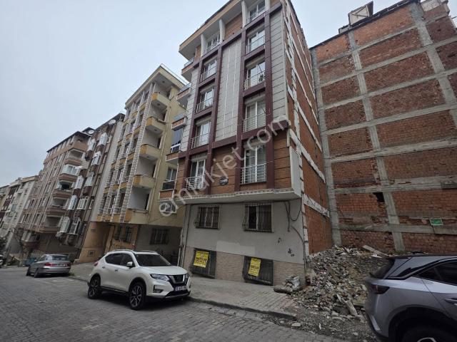 Caddeye Yakın 1+1 Giriş 2014 Yapımı Satılık Daire