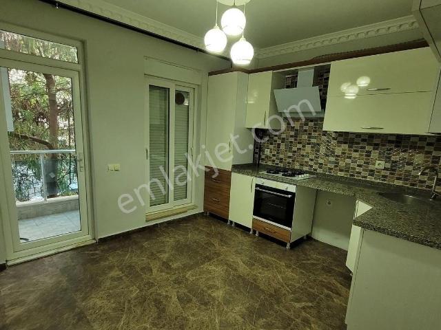 Caddeye Yakın 3+1 Bakımlı Daire
