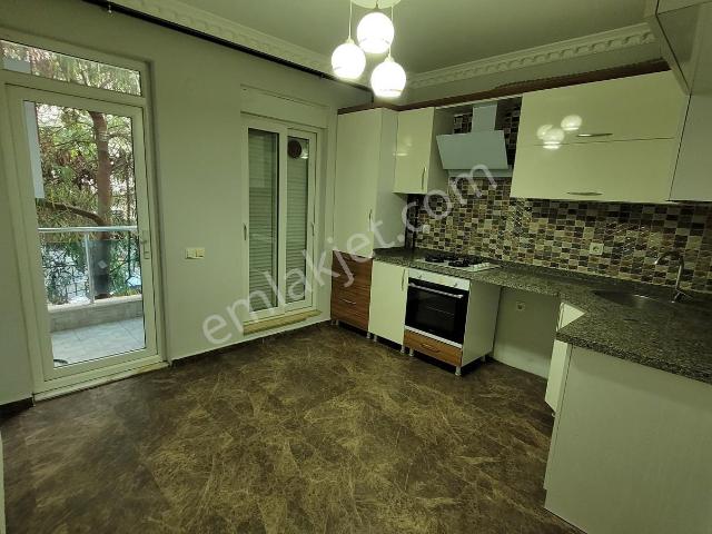Caddeye Yakın 3+1 Bakımlı Daire