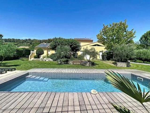 Cadenet, Villa 7 pièces 6 chambres sur 2000m²