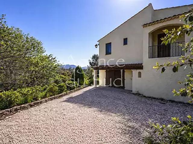 Cadolive 13950 Achat / Vente maison 4 pièces t4 au dernier étage