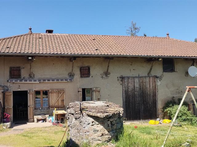 Cadre exceptionnel, ancienne fermette en pierre 95m² Saint Léger sous la Bussière