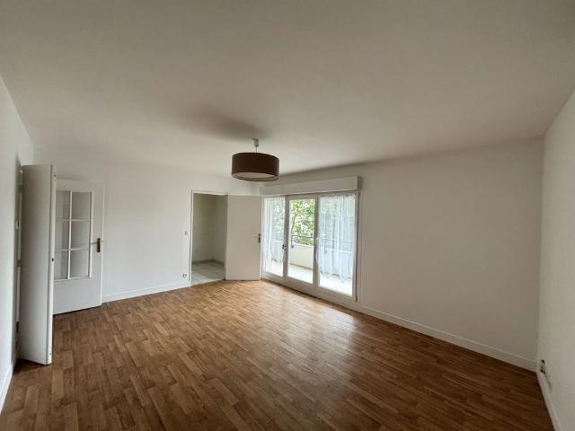 CAEN Mémorial Bel appartement de 3 pièces 72m² avec grand balcon et garage double libre de suite