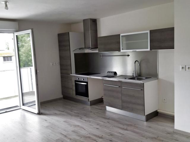 CAEN NORD APPARTEMENT T3 avec balcon ascenseur parking privé