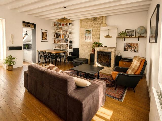 CAEN SECTEUR DE LA MAIRIE, appartement 57 m², cave, faibles char