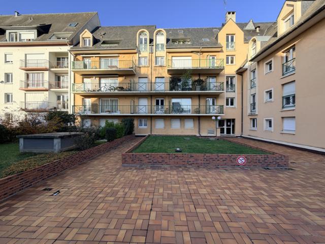 CAEN SECTEUR PORT PROCHE CENTRE VILLE APPARTEMENT A VENDRE L