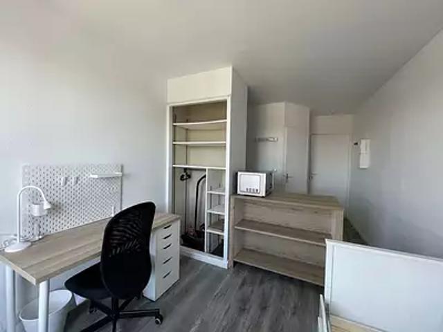 Caen 14000 Location appartement 1 pièce t1 au dernier étage