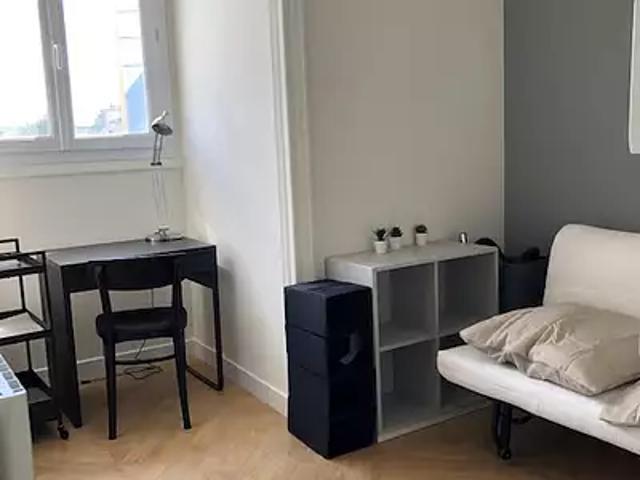 Caen 14000 Location appartement 1 pièce t1 au dernier étage cave