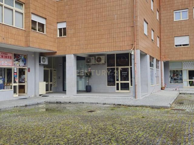 Café Moderno à Venda em Marco de Canaveses 155.000€
