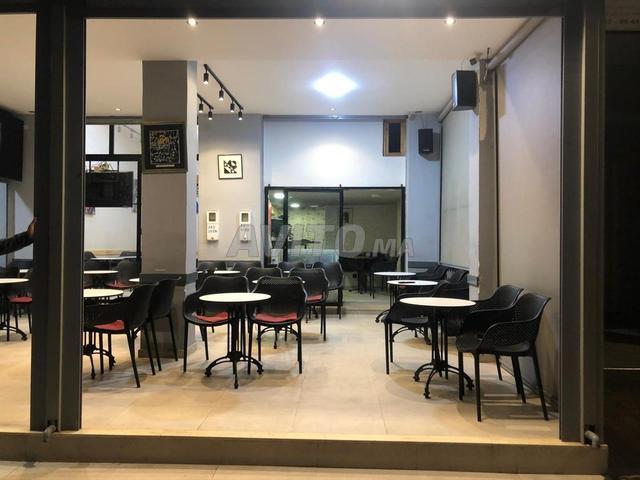 Café Moderne à Vendre