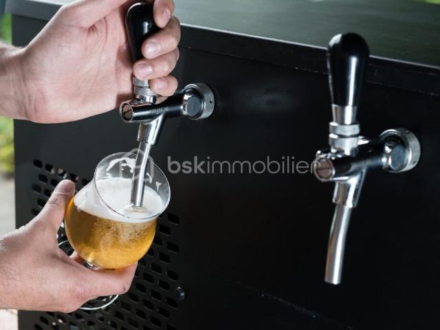 CAFE BAR