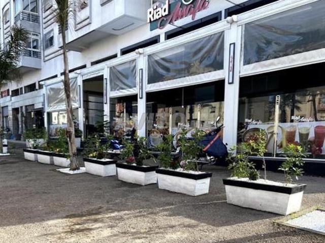 Cafe bien equipee a vendre