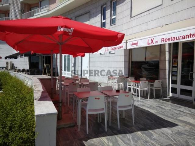 Café / Restaurante em Pleno Funcionamento, Junto à Renault de Telheiras