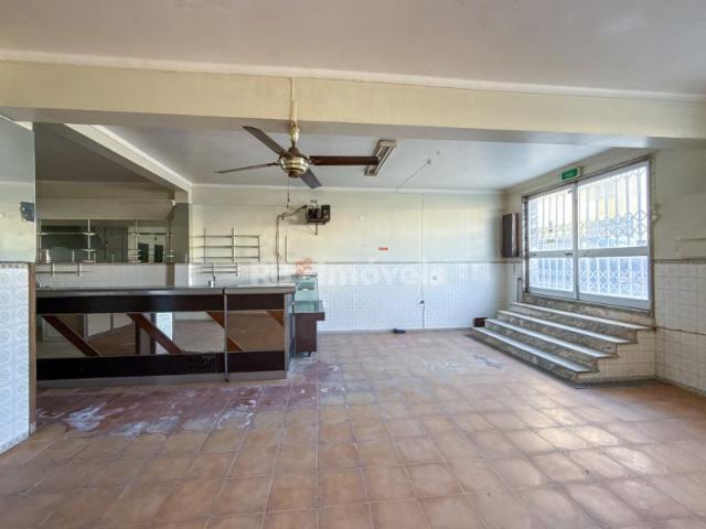 Café snack bar com 82 m2, no Entroncamento