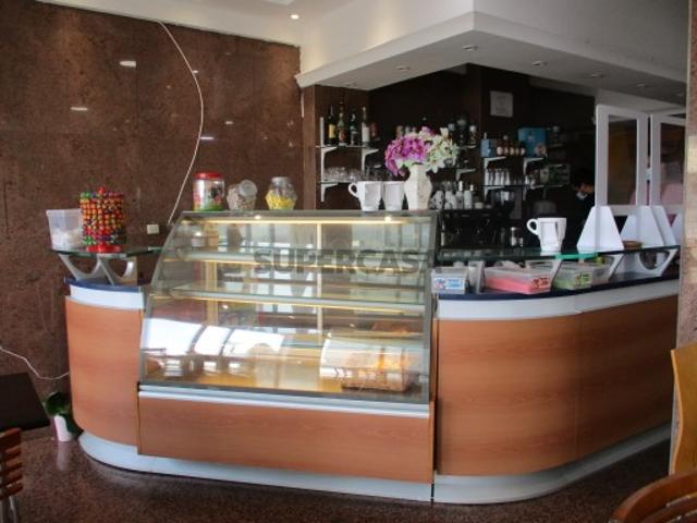Café /Snack Bar em frente à Praia do Relógio