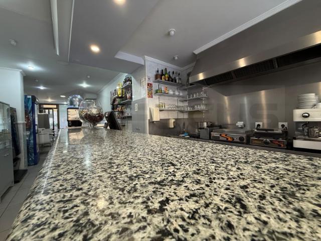 Café / Snak bar / cafetaria para trespasse em pleno centro da cidade de Aveiro